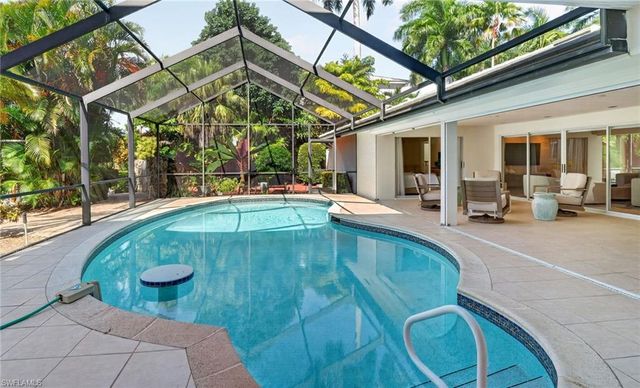 660 14th AVE S, Naples, FL 34102