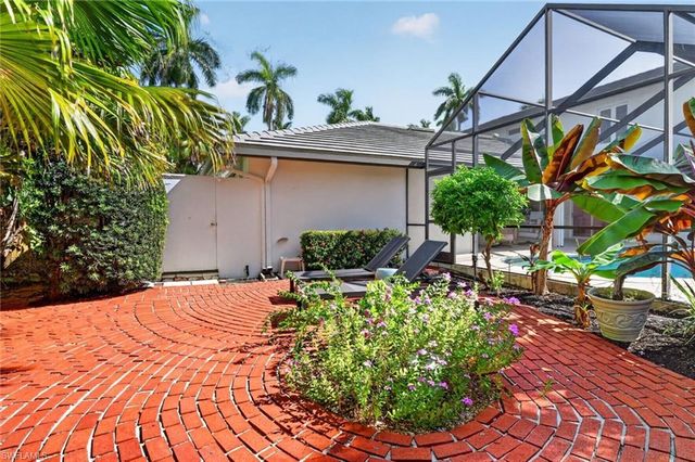 660 14th AVE S, Naples, FL 34102