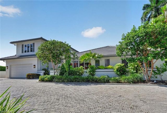 660 14th AVE S, Naples, FL 34102