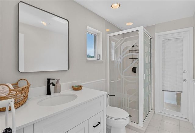 660 14th AVE S, Naples, FL 34102