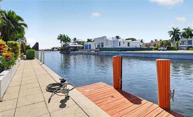 660 14th AVE S, Naples, FL 34102