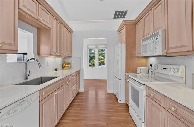 660 14th AVE S, Naples, FL 34102