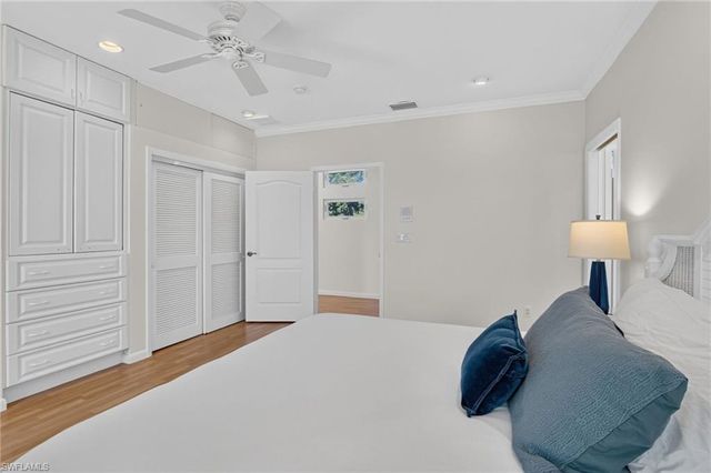 660 14th AVE S, Naples, FL 34102
