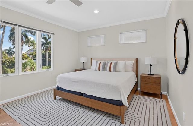 660 14th AVE S, Naples, FL 34102