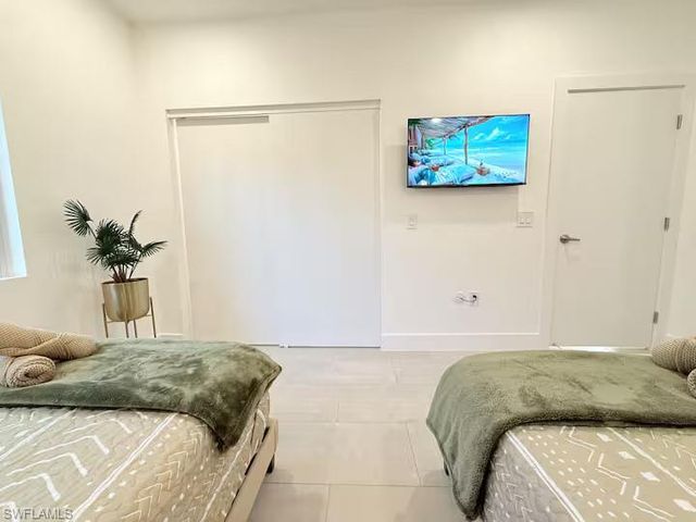 3911 16th PL, Cape Coral, FL 33909