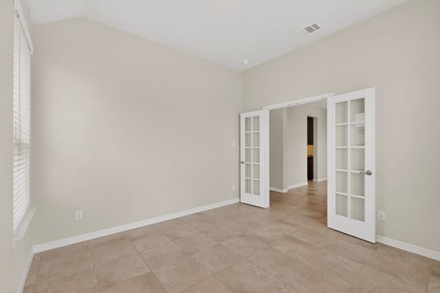 7811 Links Drive, Arlington, TX 76001