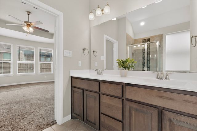 7811 Links Drive, Arlington, TX 76001