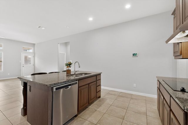 7811 Links Drive, Arlington, TX 76001