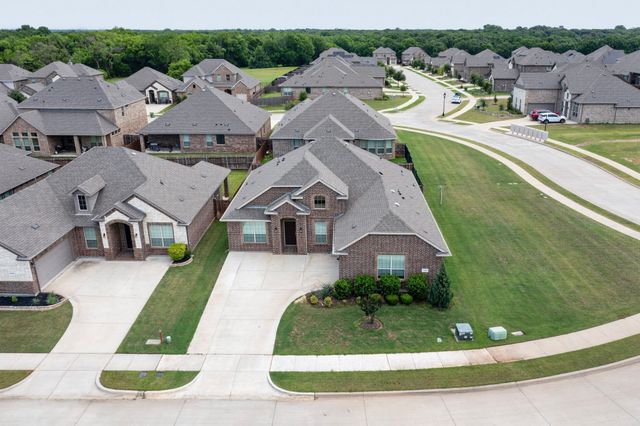 7811 Links Drive, Arlington, TX 76001