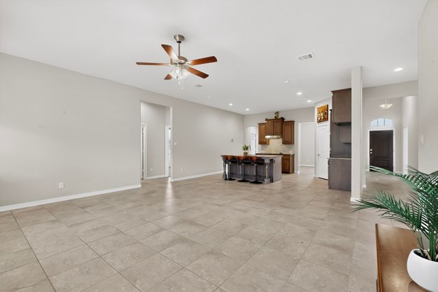 7811 Links Drive, Arlington, TX 76001