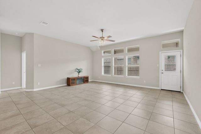 7811 Links Drive, Arlington, TX 76001
