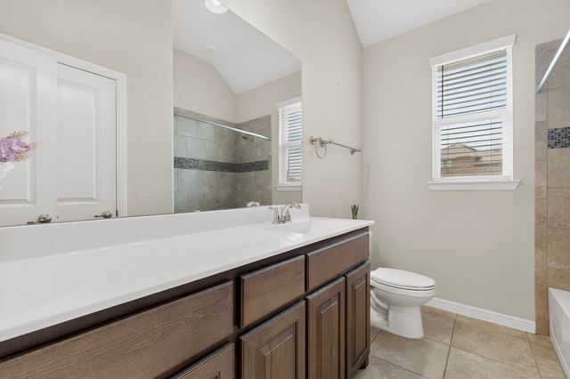 7811 Links Drive, Arlington, TX 76001