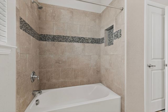 7811 Links Drive, Arlington, TX 76001