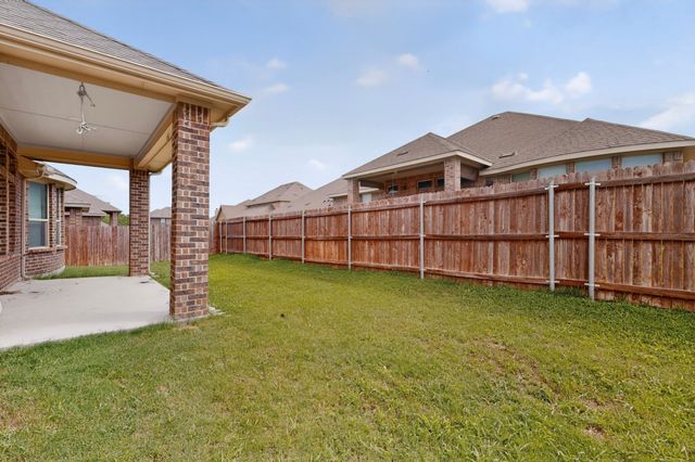 7811 Links Drive, Arlington, TX 76001