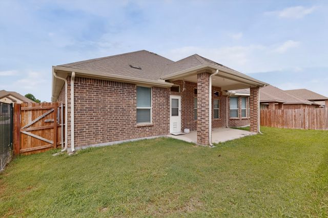 7811 Links Drive, Arlington, TX 76001