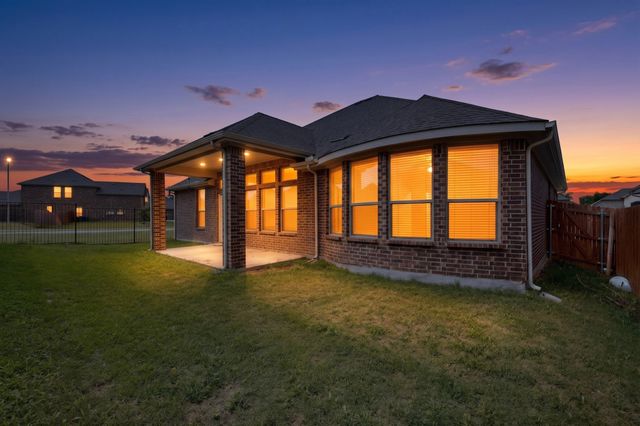 7811 Links Drive, Arlington, TX 76001