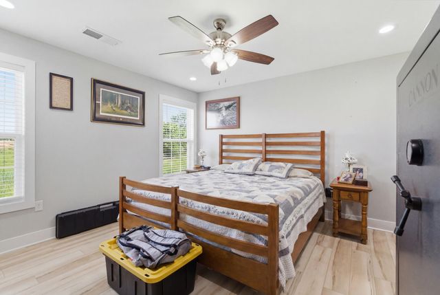 267 Brook Cove, Berea, KY 40403