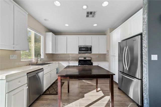 31941 Hollyhock, Lake Elsinore, CA 92532