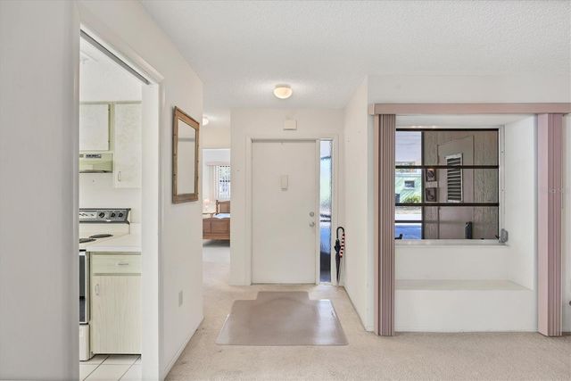 6238 GREEN VIEW CIRCLE 69, Sarasota, FL 34231