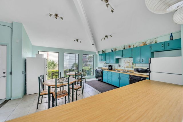 308 SW Miracle Strip Parkway, UNIT 1B, Fort Walton Beach, FL 32548