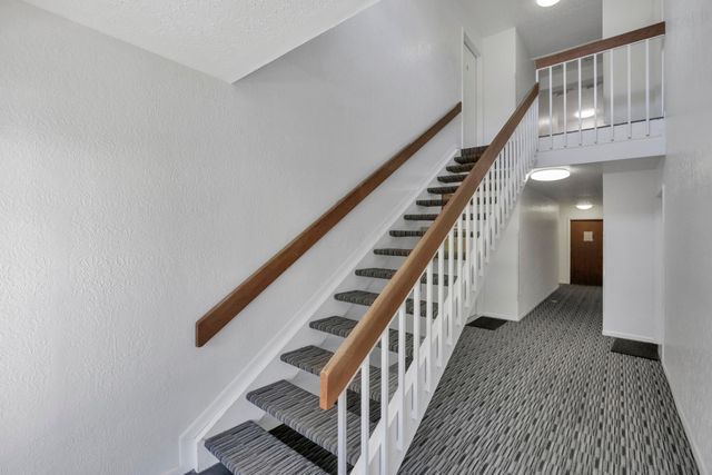 2269 Hedgerow Road, 2269B, Columbus, OH 43220