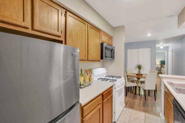 2269 Hedgerow Road, 2269B, Columbus, OH 43220