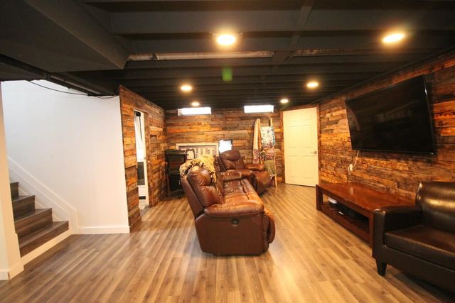 29261 Grant Street, Saint Clair Shores, MI 48081