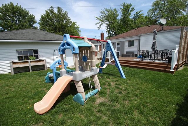 29261 Grant Street, Saint Clair Shores, MI 48081