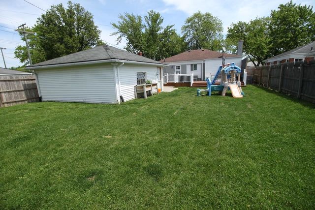 29261 Grant Street, Saint Clair Shores, MI 48081