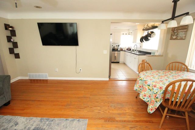 29261 Grant Street, Saint Clair Shores, MI 48081