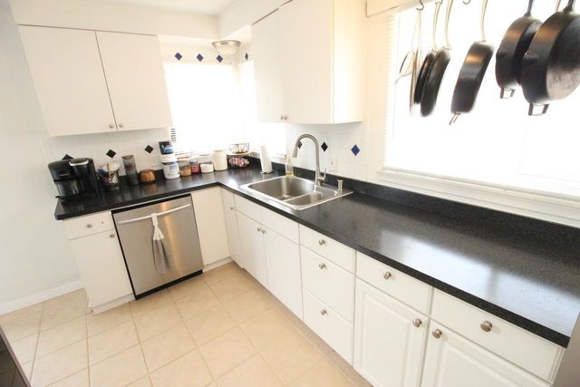 29261 Grant Street, Saint Clair Shores, MI 48081