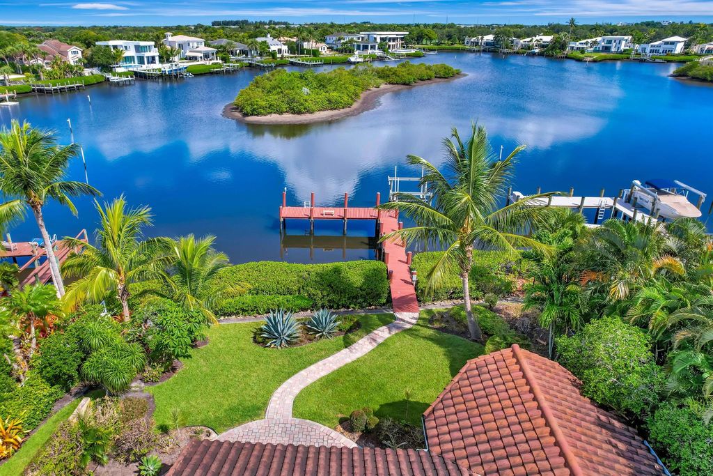 102 Victory Drive, Jupiter, FL 33477