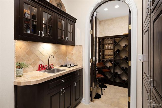 7417 N 4th Street, Mcallen, TX 78504