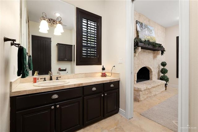 7417 N 4th Street, Mcallen, TX 78504