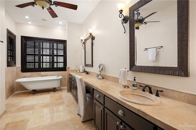 7417 N 4th Street, Mcallen, TX 78504