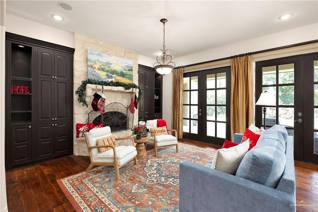 7417 N 4th Street, Mcallen, TX 78504