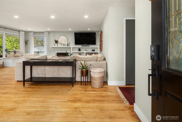 4711 Castle Lane, Everett, WA 98203