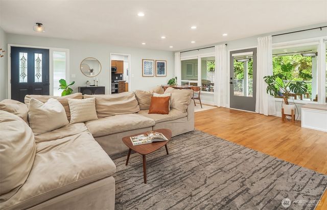 4711 Castle Lane, Everett, WA 98203