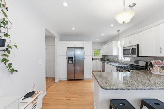 22 Taft Avenue 1, Providence, RI 02906