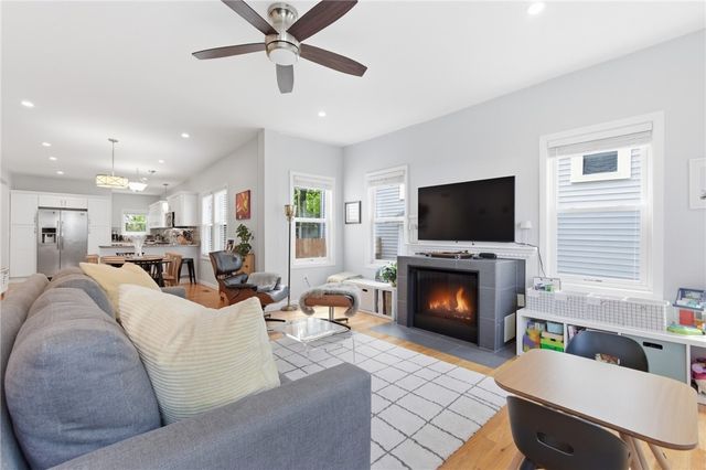 22 Taft Avenue 1, Providence, RI 02906