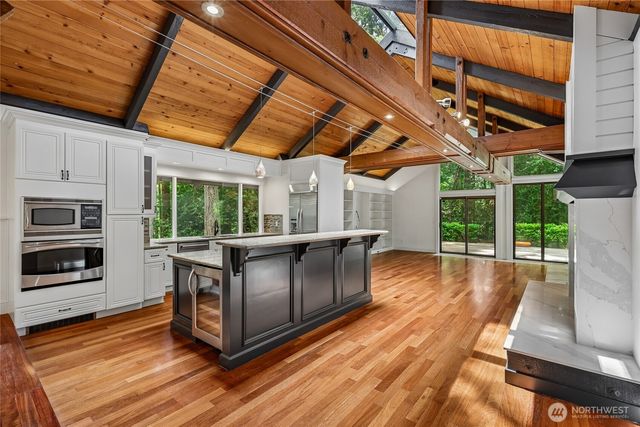3720 131st Avenue NE, Bellevue, WA 98005
