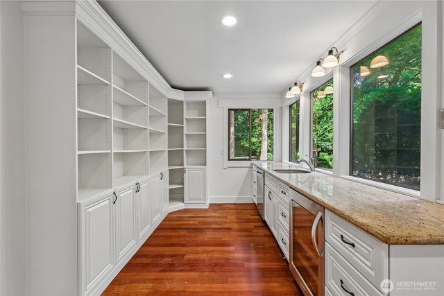 3720 131st Avenue NE, Bellevue, WA 98005