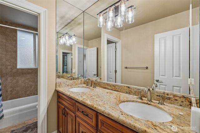 3720 131st Avenue NE, Bellevue, WA 98005