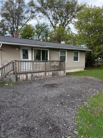 5489 Avis Drive, Burton, MI 48519