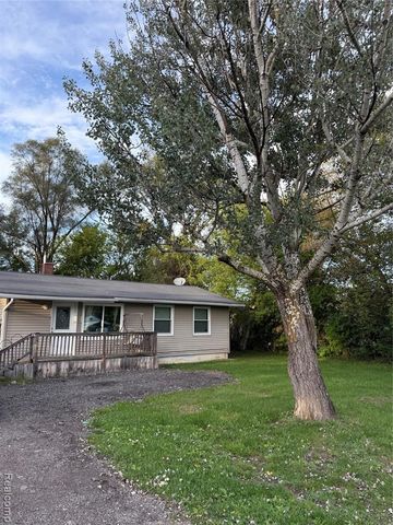 5489 Avis Drive, Burton, MI 48519