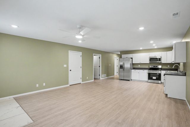 903 N GARTH AVE, Columbia, MO 65203