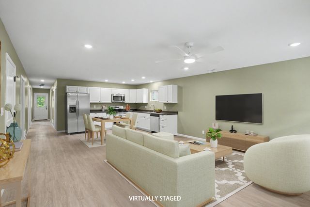903 N GARTH AVE, Columbia, MO 65203