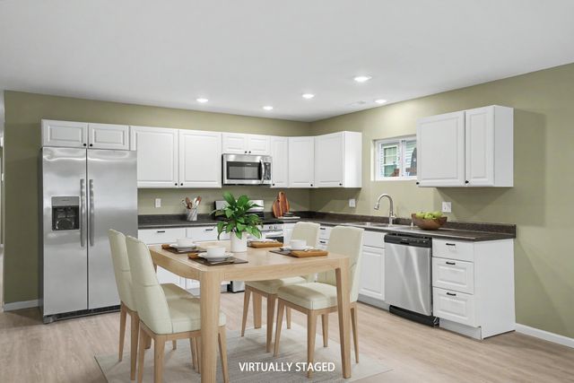 903 N GARTH AVE, Columbia, MO 65203
