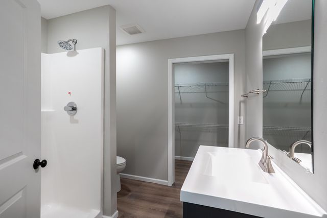 903 N GARTH AVE, Columbia, MO 65203
