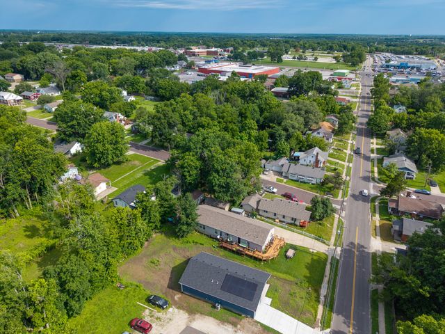 903 N GARTH AVE, Columbia, MO 65203